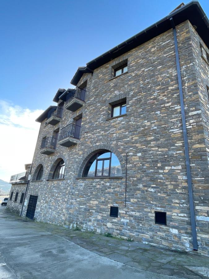 Apartamentos Pirineos Ordesa El Pueyo de Araguas Exterior photo